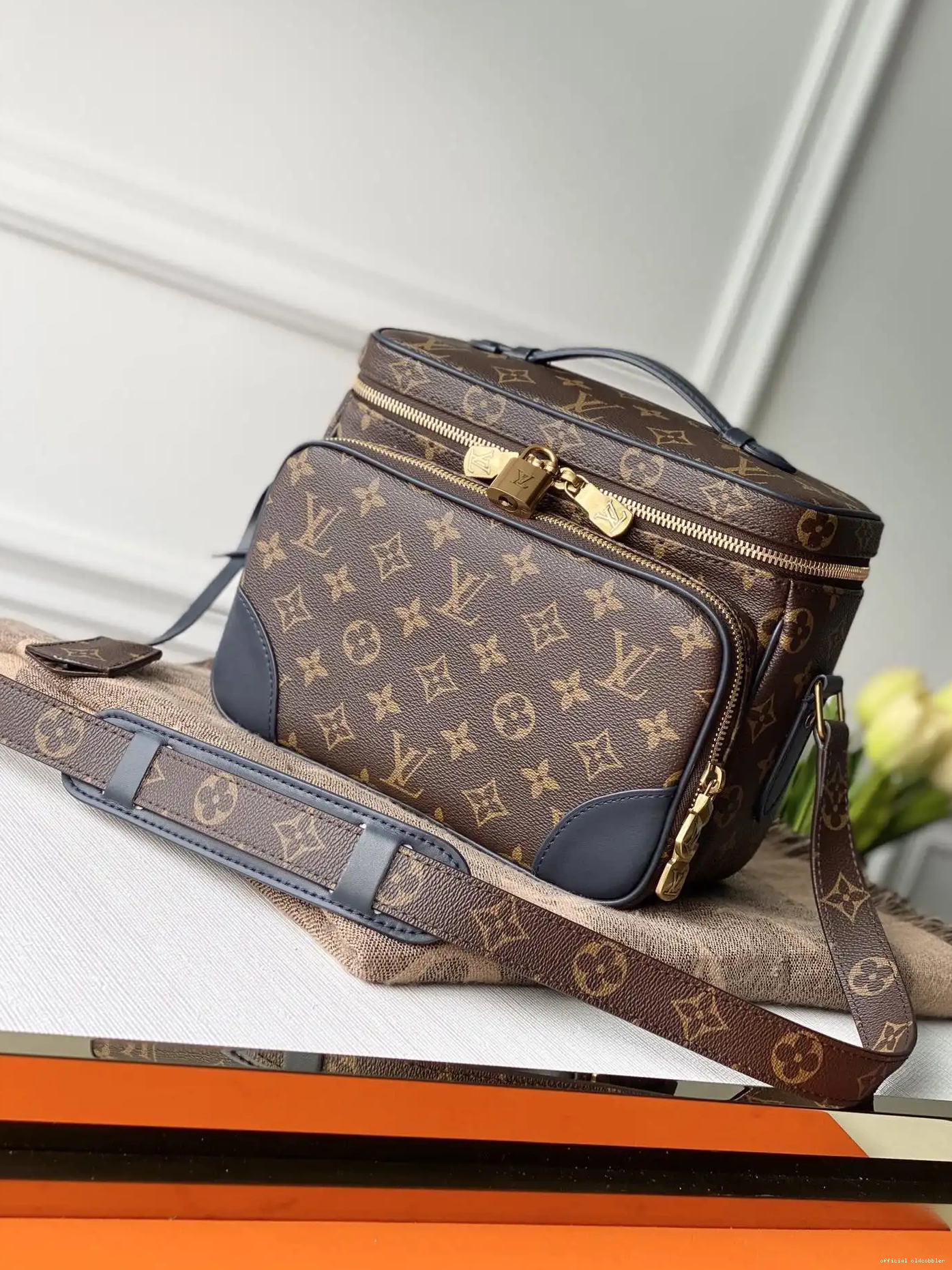 Official oldcobbler LOUIS VUITTON BAG TOILETRY 0626